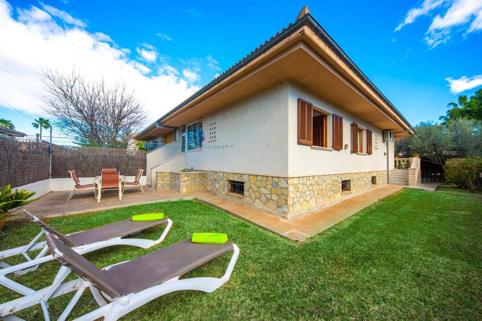 Chalet North House Playa de Muro (Mallorca)